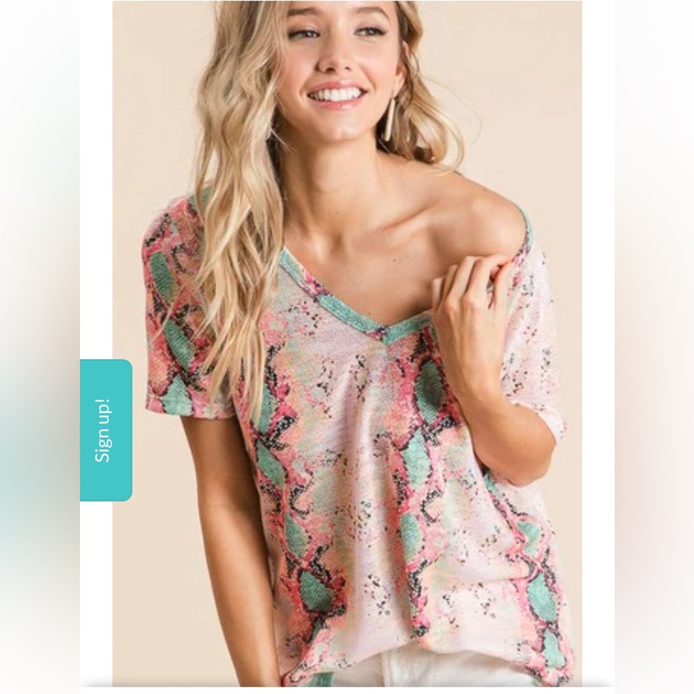 Bibi Multi Color Snakeprint Vneck Top- Size Medium